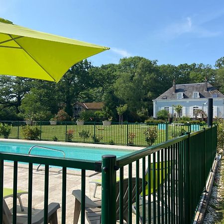 Hotel Les Grands Chenes Saint-Fargeau  Luaran gambar