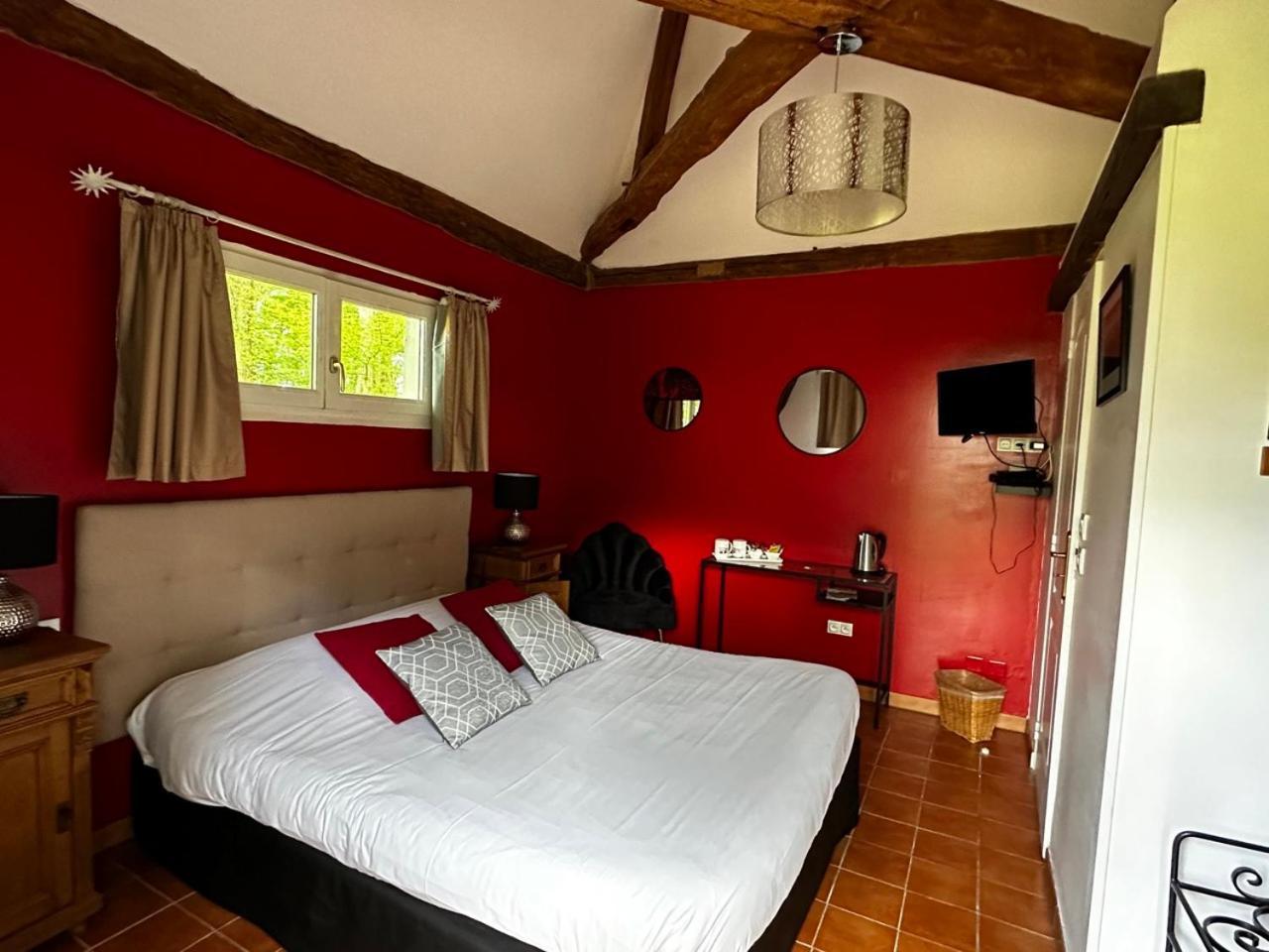 Hotel Les Grands Chenes Saint-Fargeau  Luaran gambar