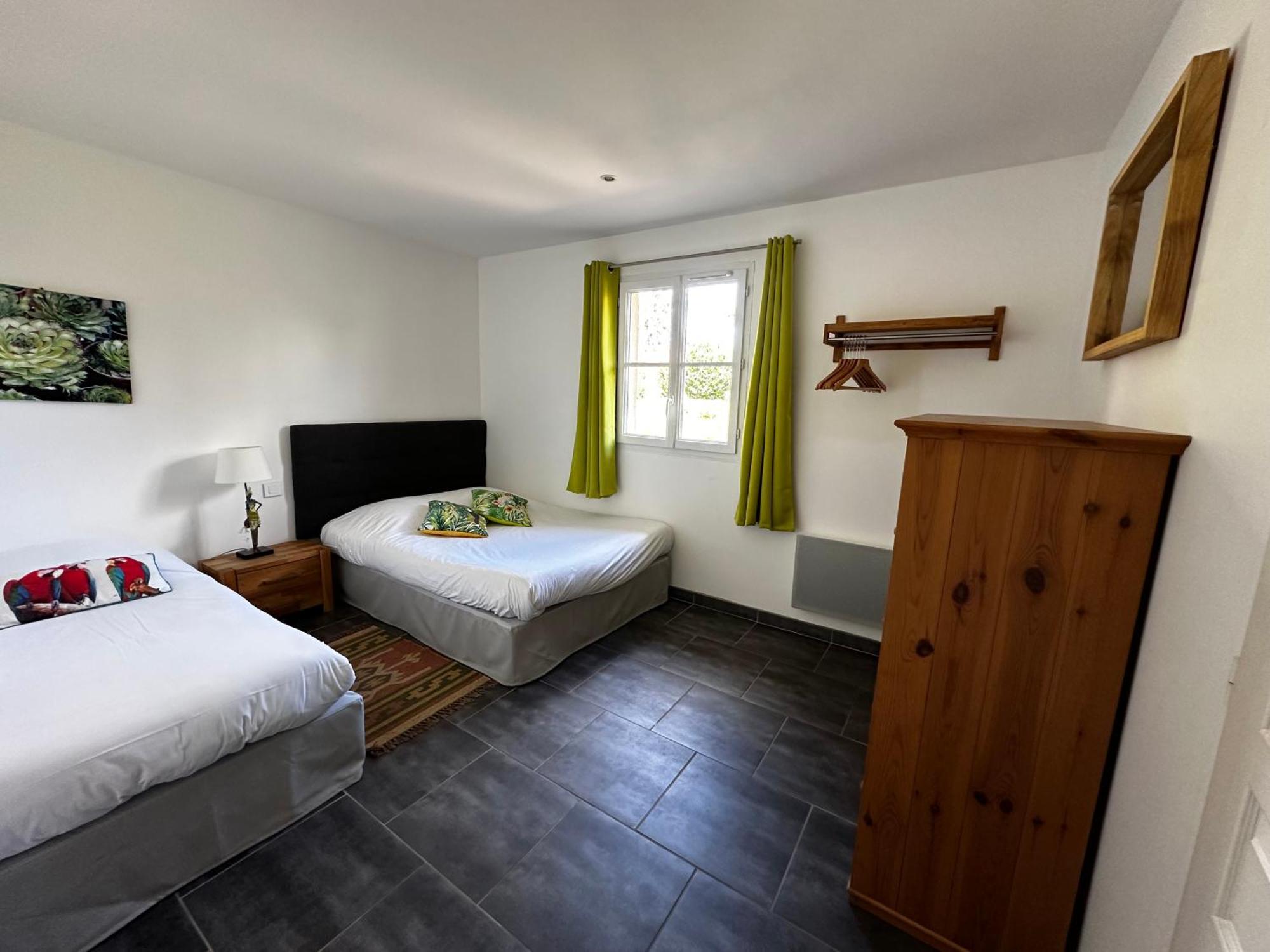 Hotel Les Grands Chenes Saint-Fargeau  Luaran gambar
