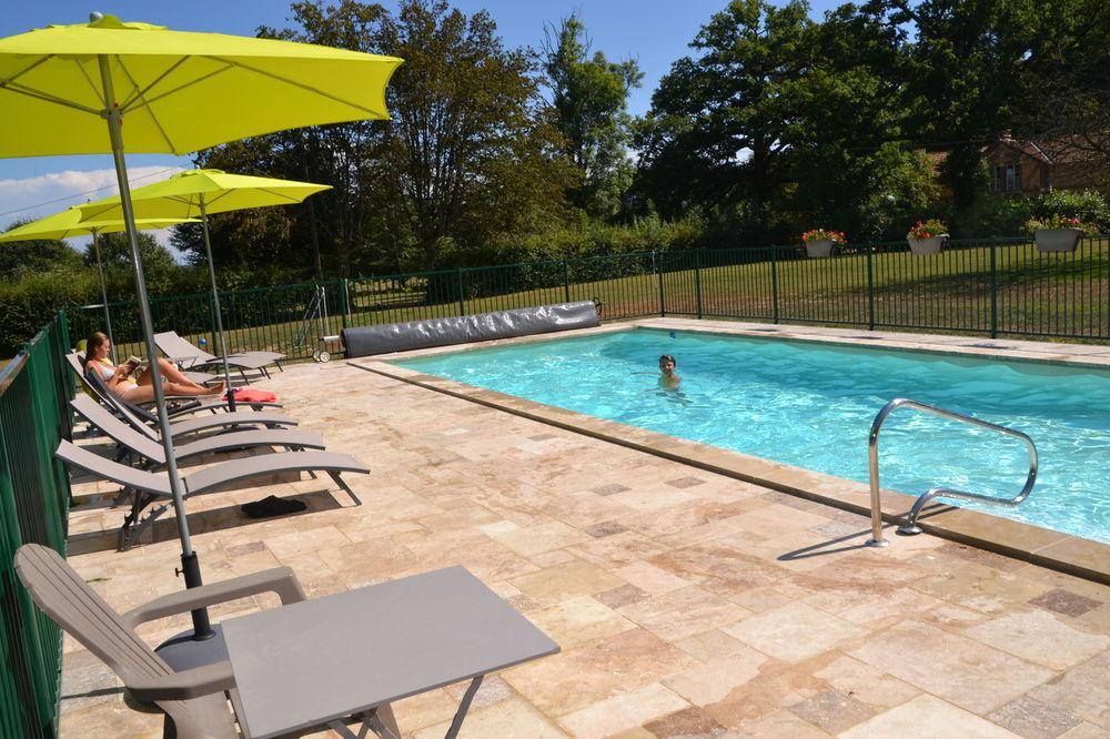 Hotel Les Grands Chenes Saint-Fargeau  Luaran gambar